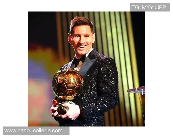 球星风采与赛场传奇 深度解析当代足球巨星背后的故事与荣耀